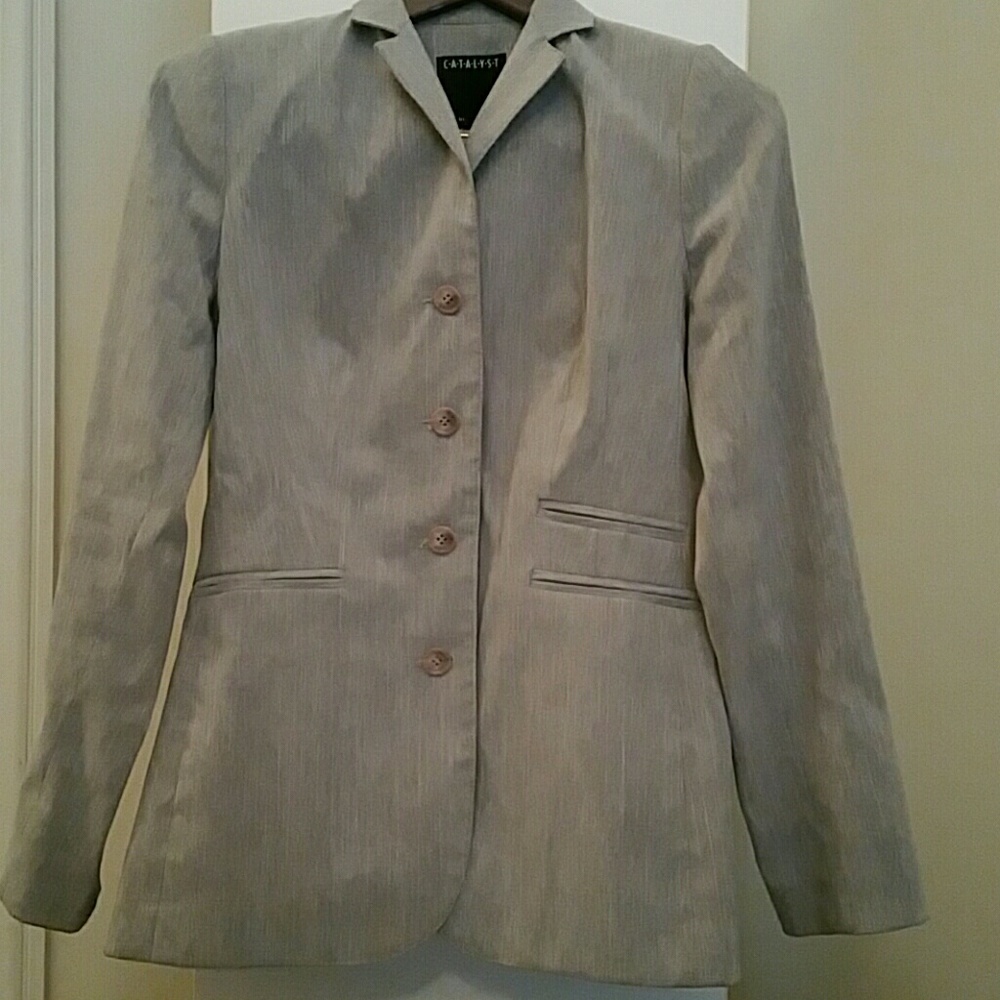 Catalyst light gray suit